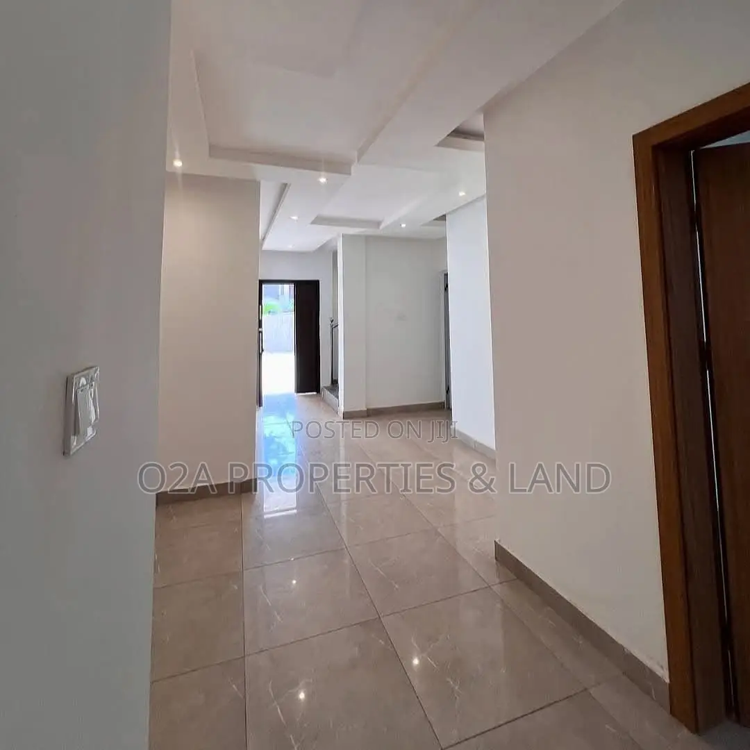 4bdrm House in East Legon-Ogbojo for sale in New Legon