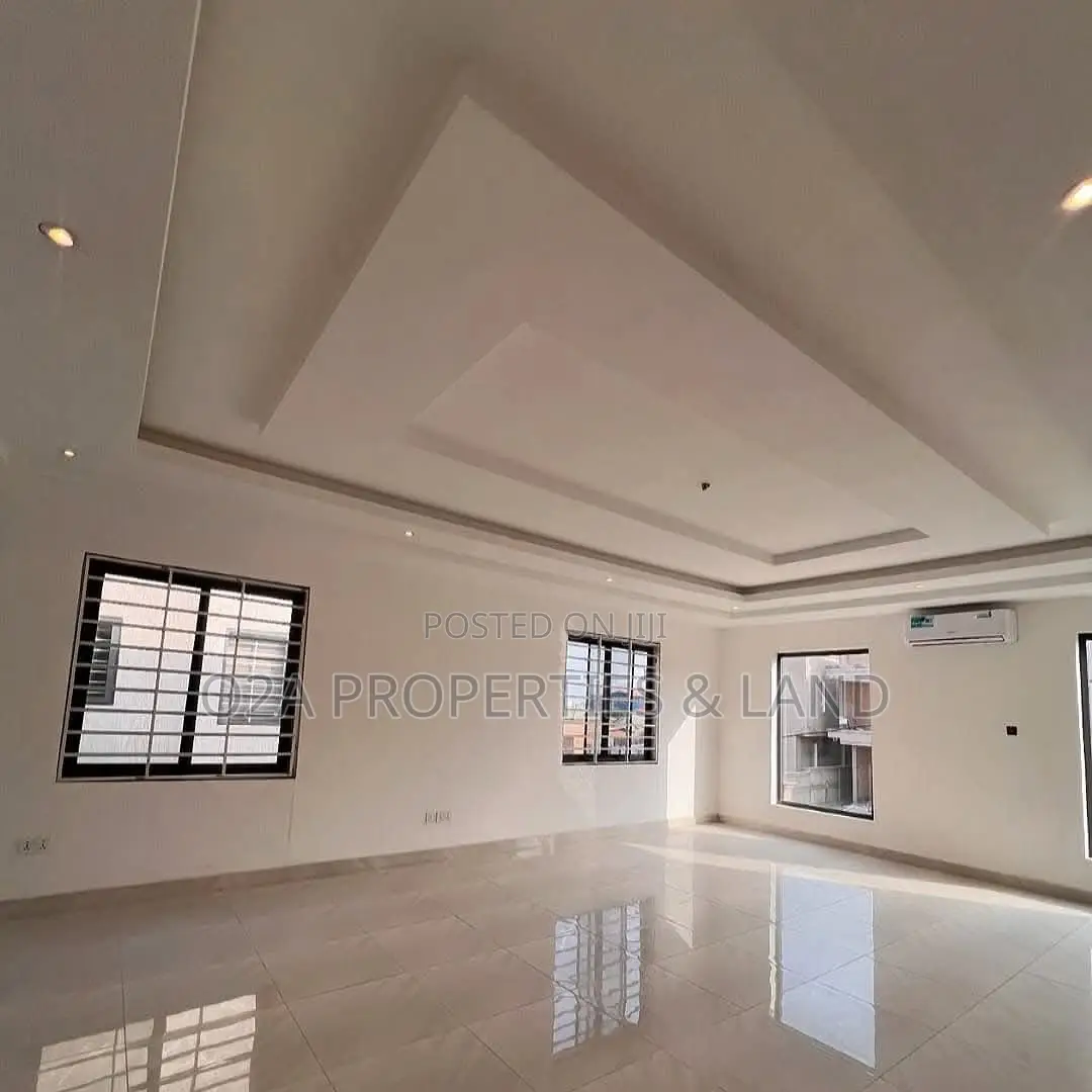4bdrm House in East Legon-Ogbojo for sale in New Legon