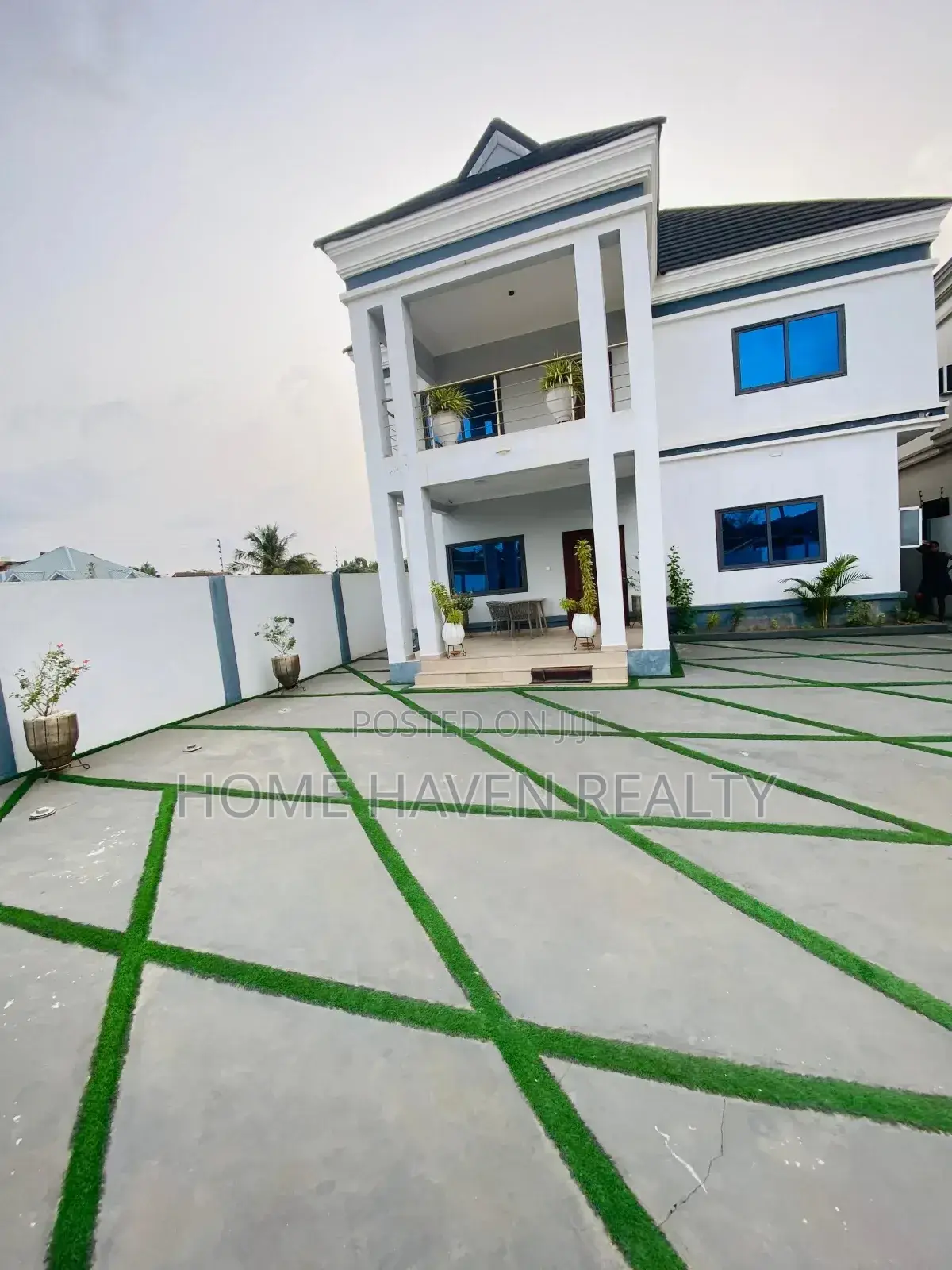 Furnished 4bdrm House in Westland for rent in West Legon