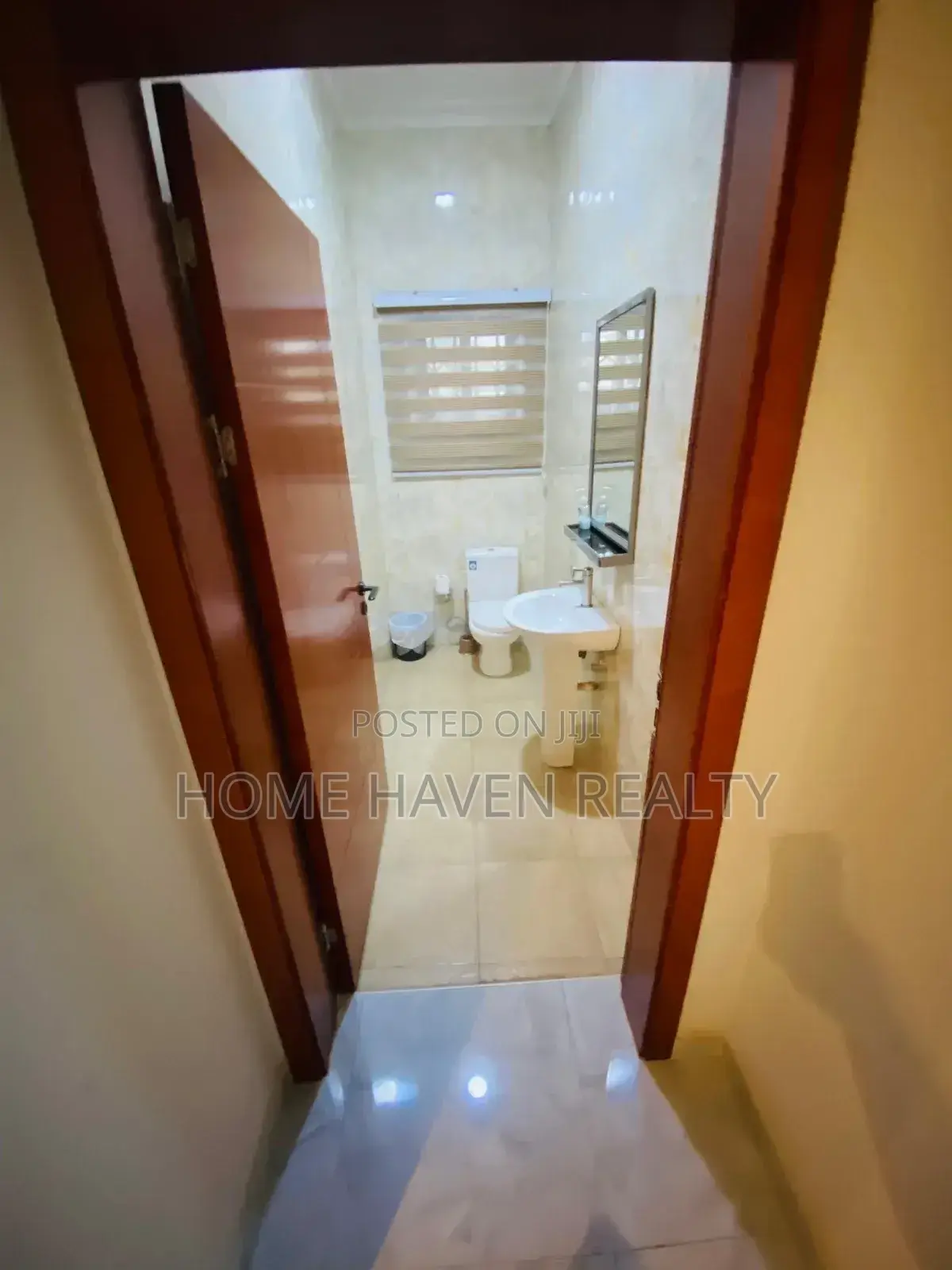 Furnished 4bdrm House in Westland for rent in West Legon