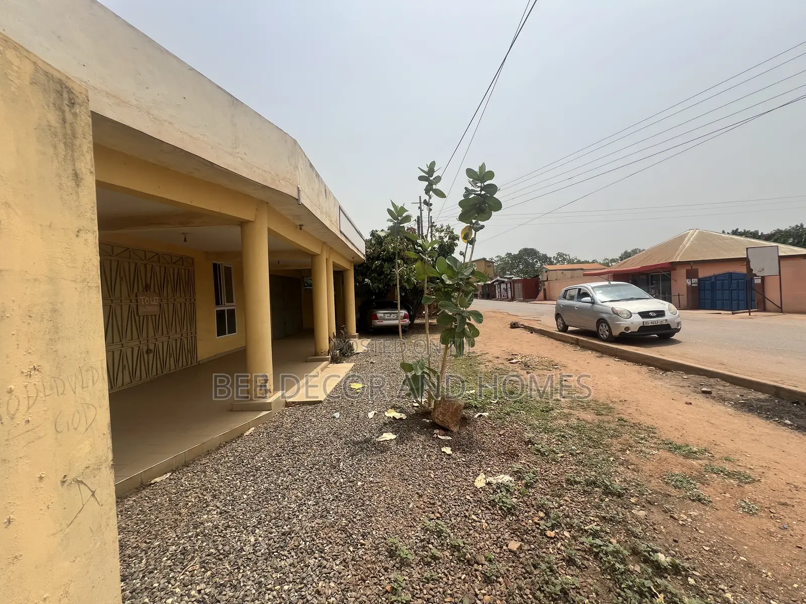 Big Office Space to Let in Madina