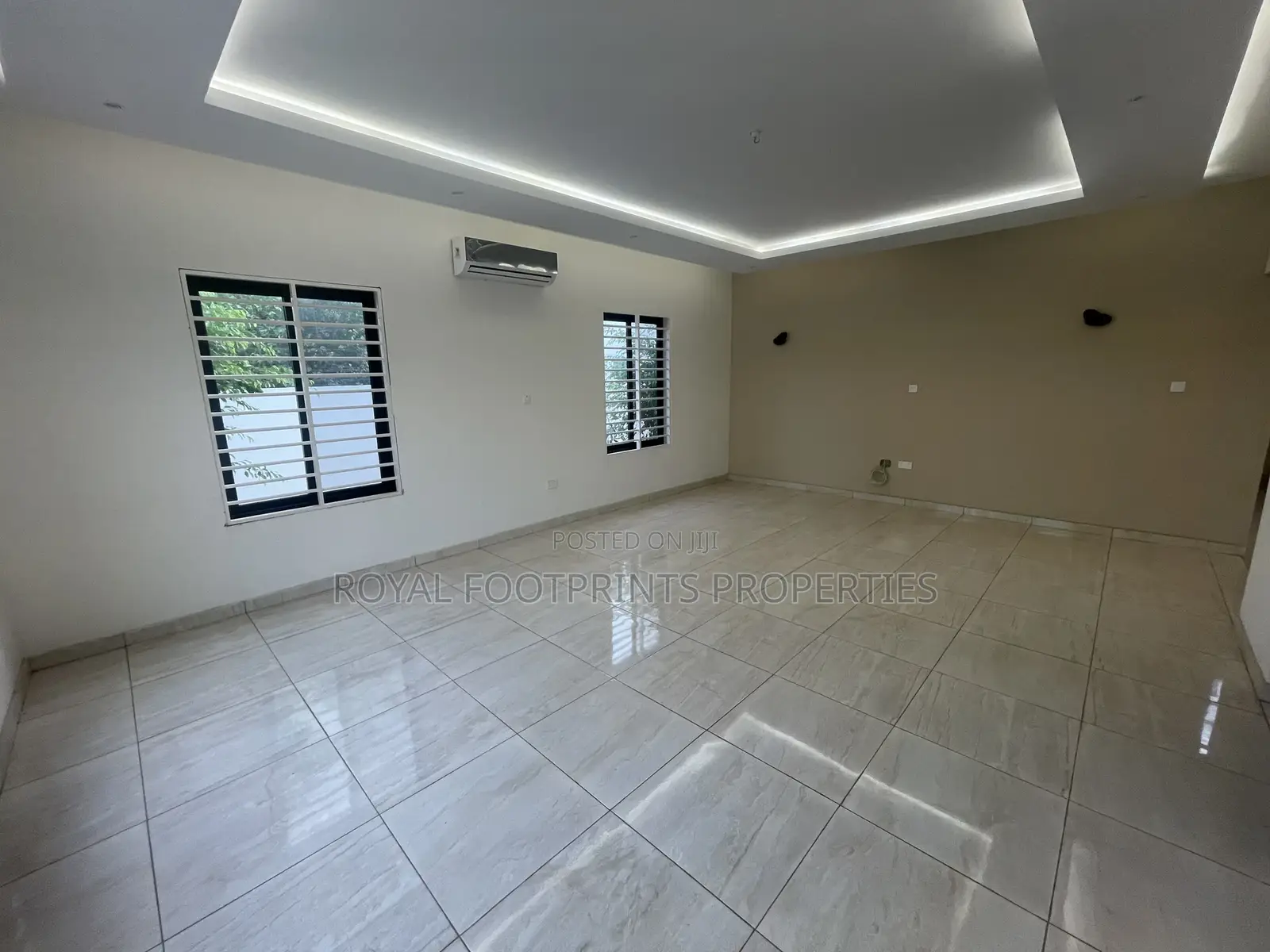 4bdrm House in Luxelooks Properties, Lake Side Estate for sale in Lake Side Estate