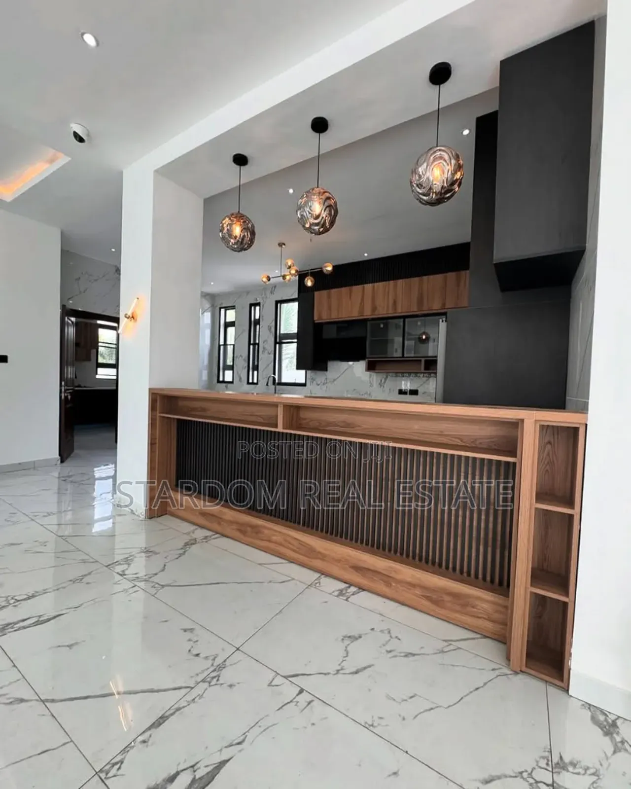 4bdrm Mansion in Adjiringanor, East Legon for sale in East Legon