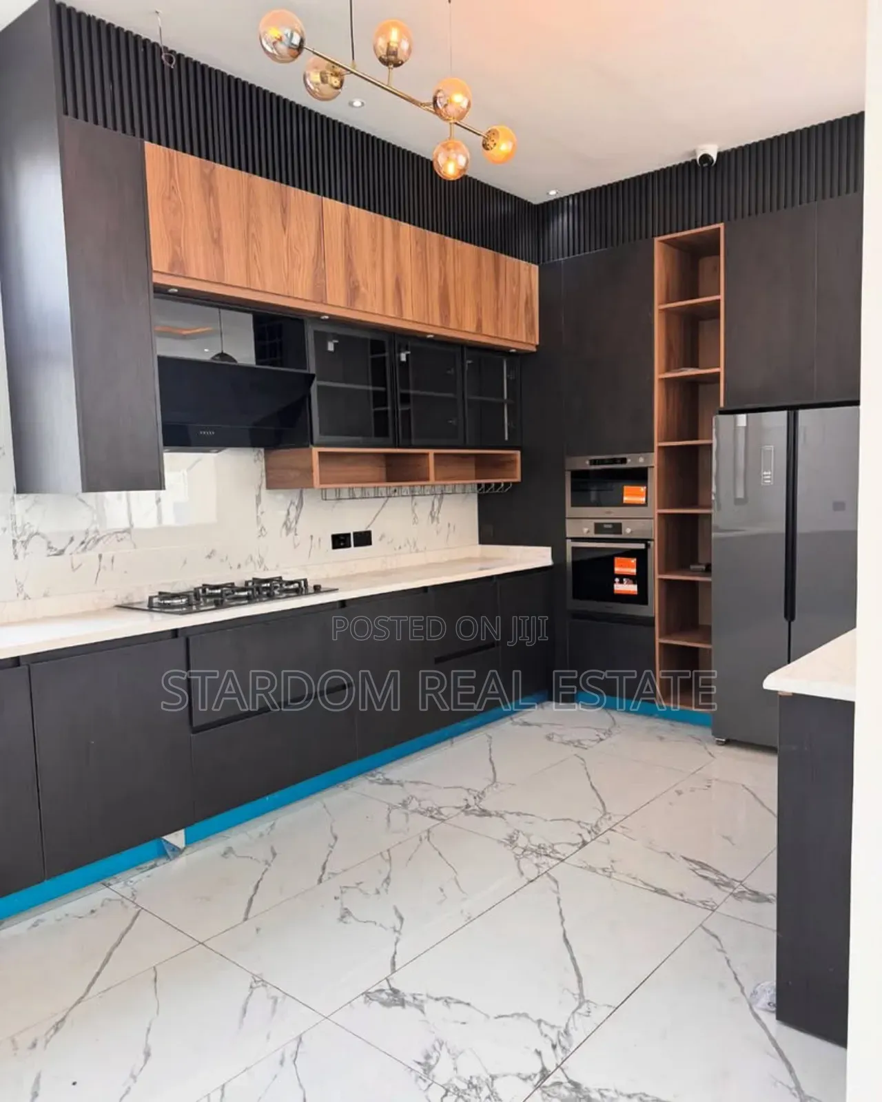 4bdrm Mansion in Adjiringanor, East Legon for sale in East Legon