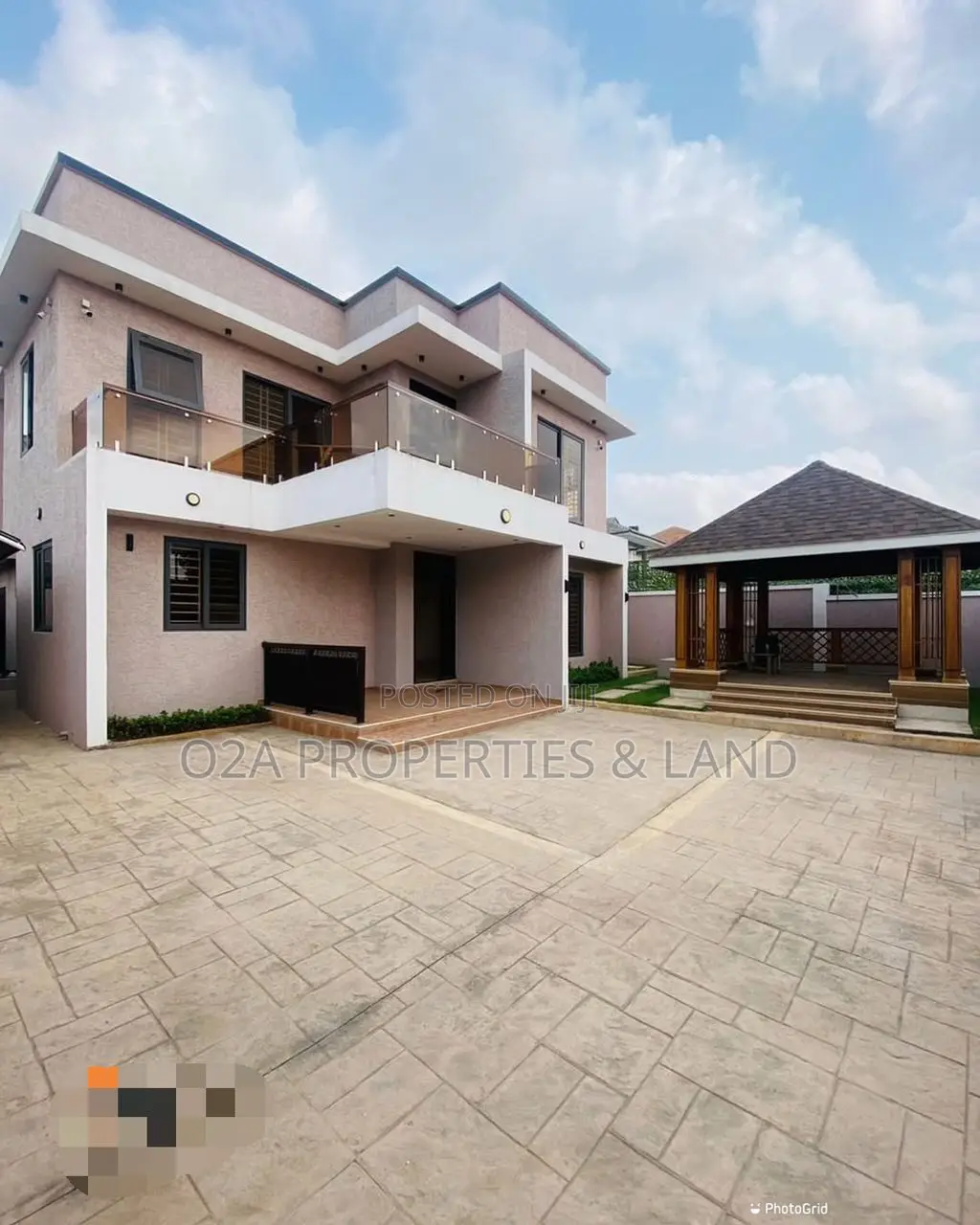 5bdrm House in East Legon, American House for sale in American House