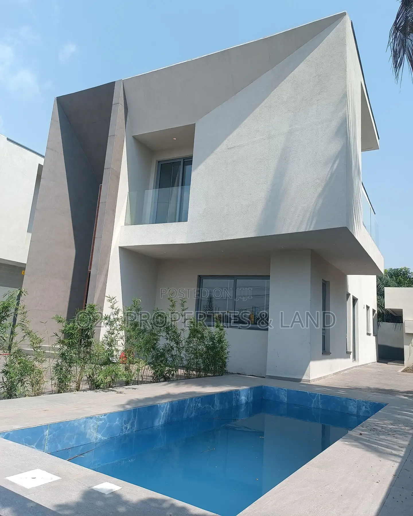 4bdrm House in East Legon, American House for sale in American House