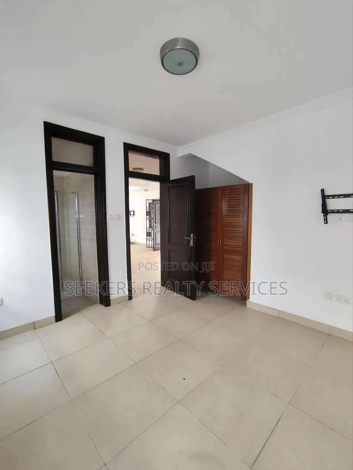 6bdrm House in Seekers Realty, East Legon for rent in East Legon