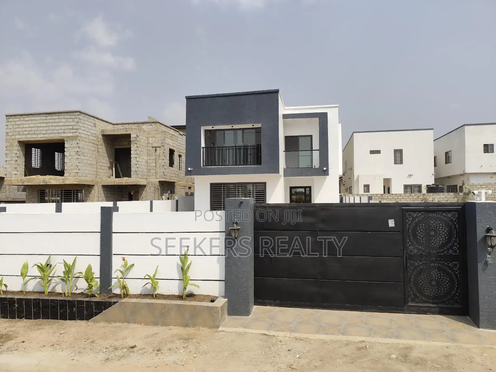4bdrm House in Seekers Realty, East Legon for sale in East Legon
