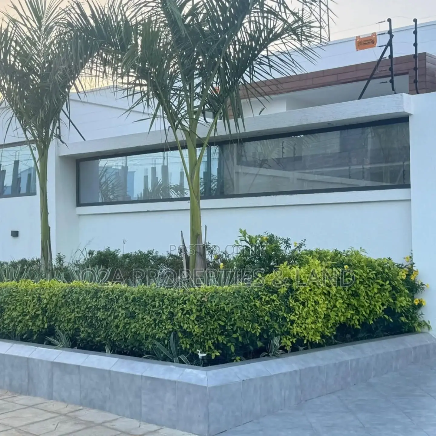 4bdrm House in East Legon, American House for sale in American House