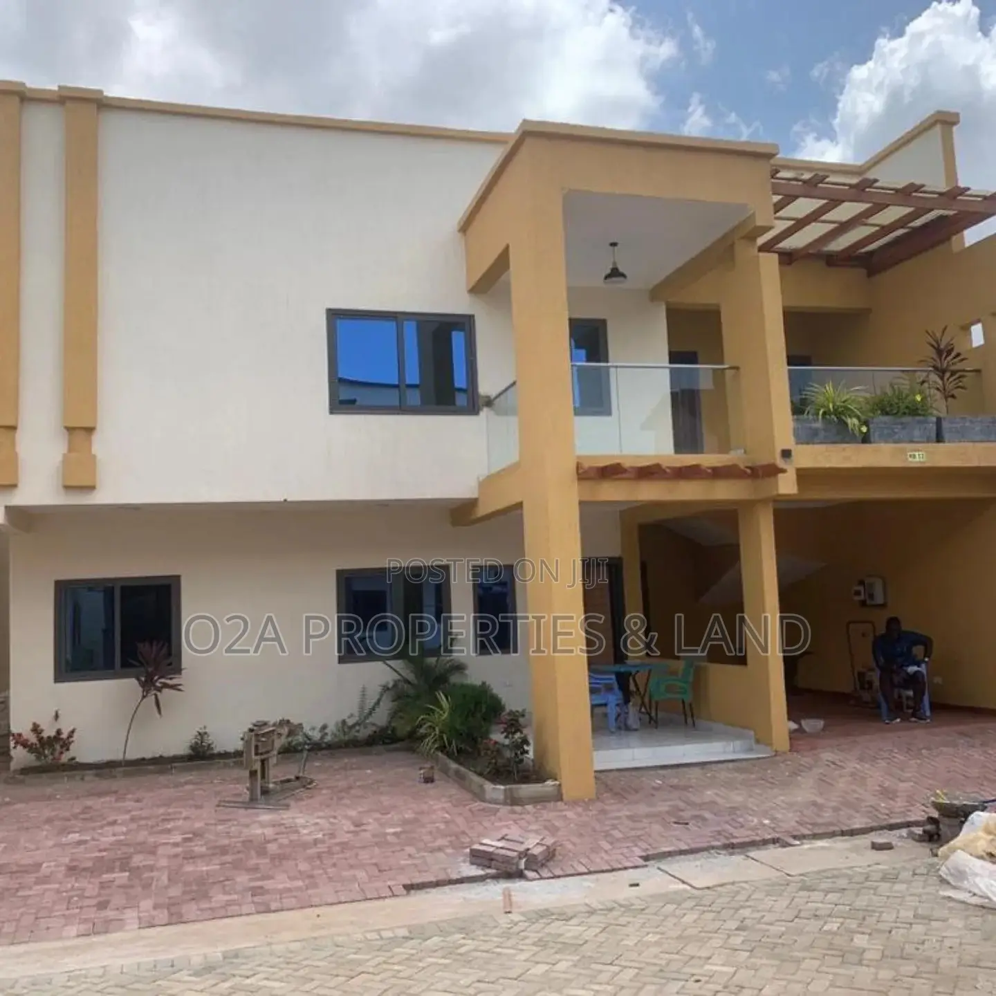 3bdrm Townhouse / Terrace in Achimota, Neoplan for rent in Neoplan