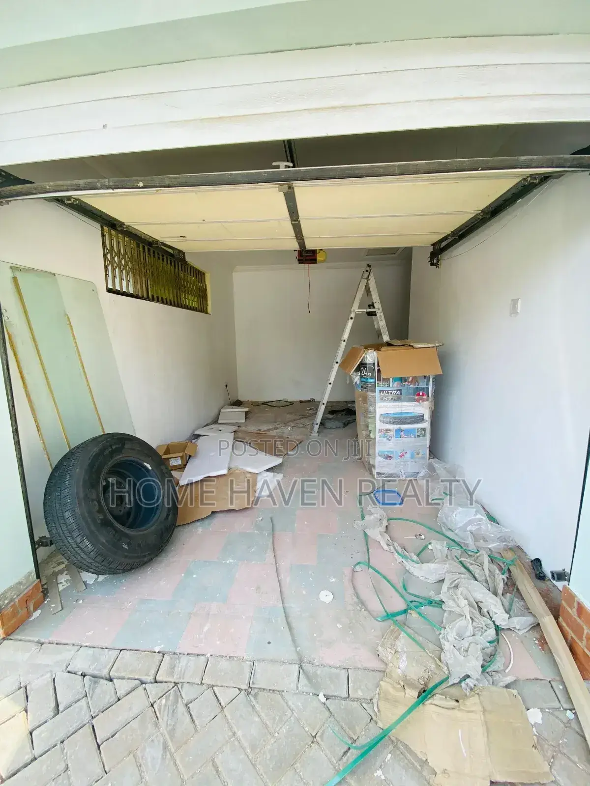 4bdrm Townhouse / Terrace in Dzorwulu for rent in Dzorwulu