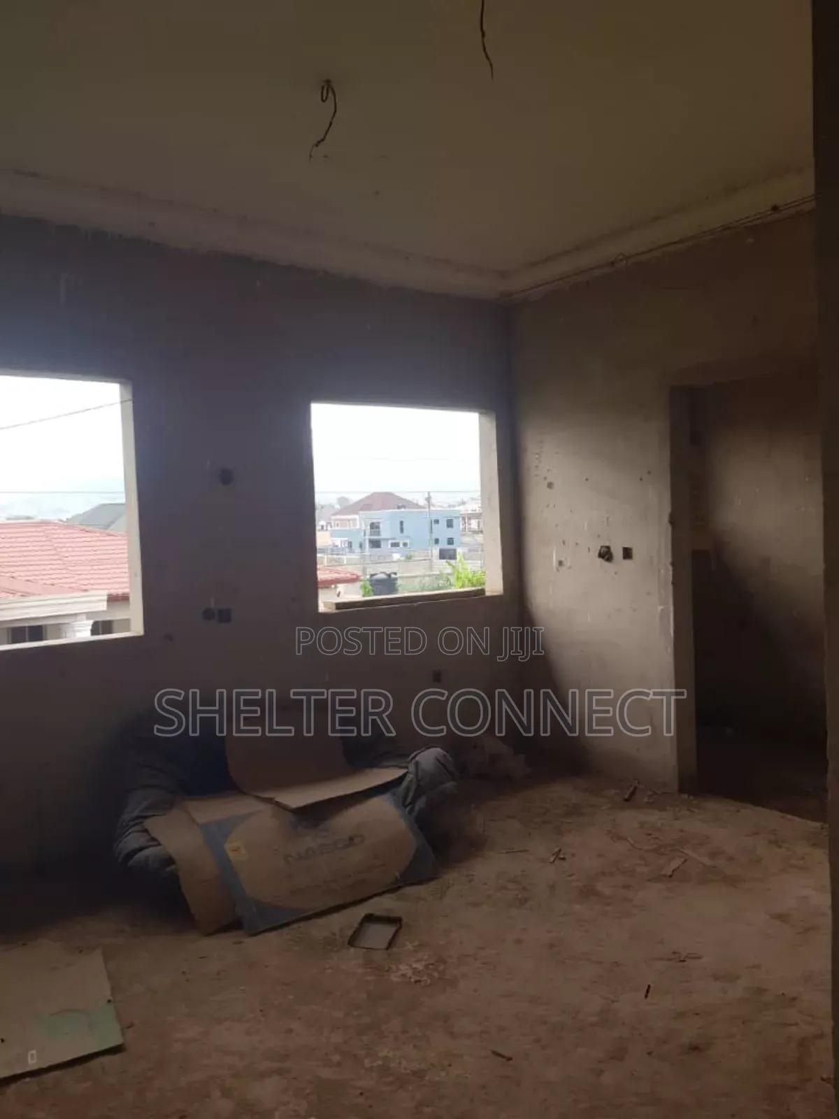 6bdrm Duplex in Oyarifa for sale in Oyarifa