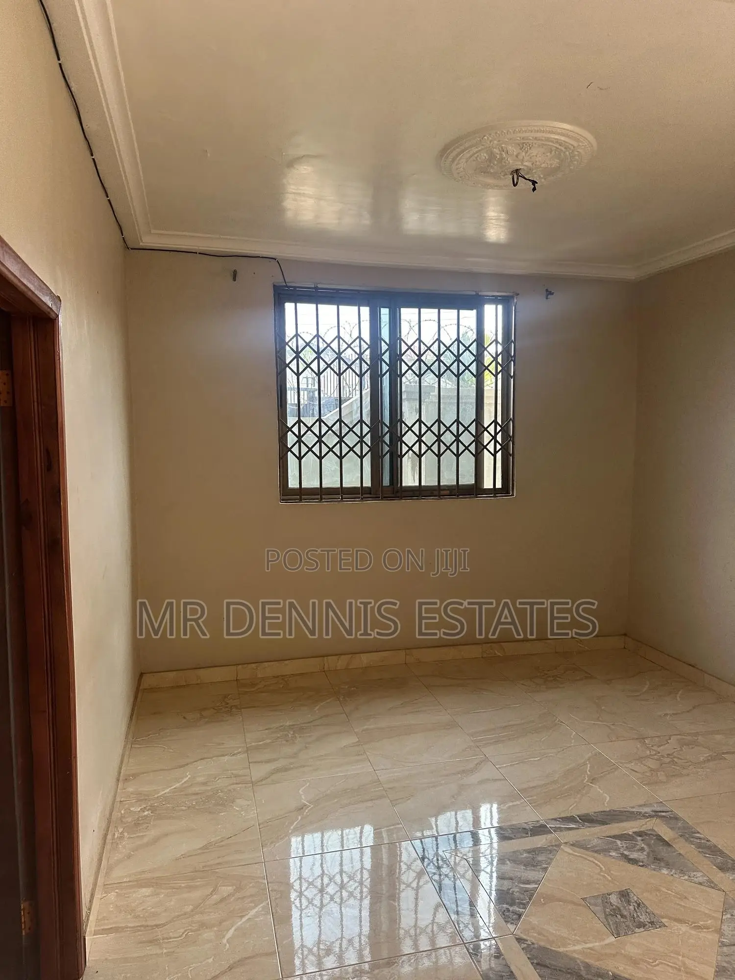 1bdrm Room & Parlour in Westhills Mall for rent in West Hills Mall Area