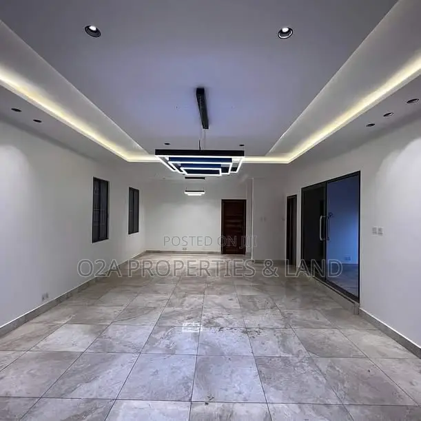 4bdrm House in East Legon-Ogbojo for sale in New Legon