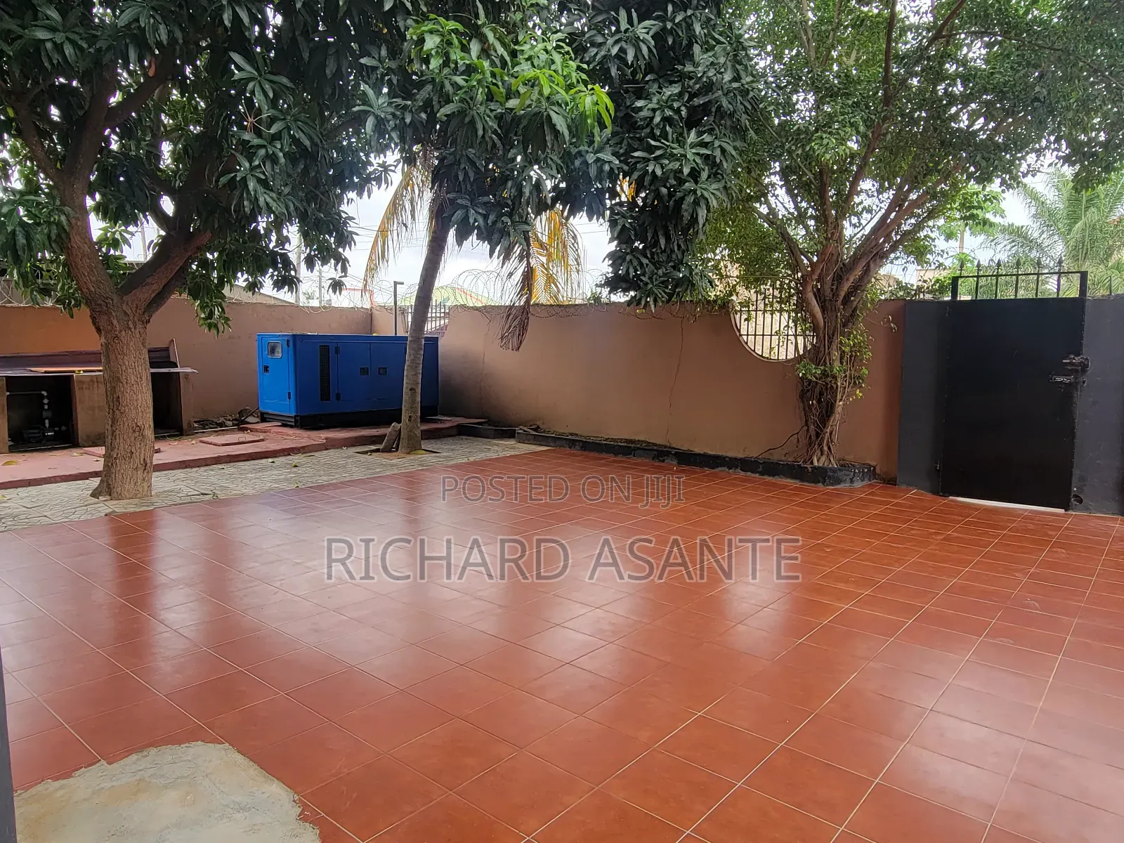 Furnished 12bdrm Block of Flats in Pokuase for sale in Pokuase
