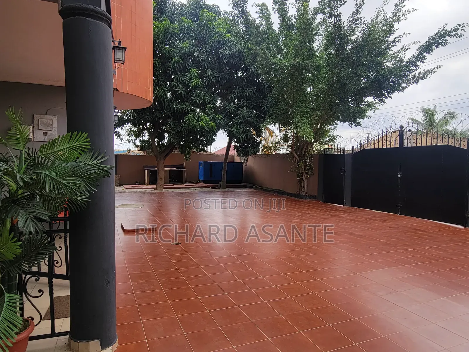 Furnished 12bdrm Block of Flats in Pokuase for sale in Pokuase
