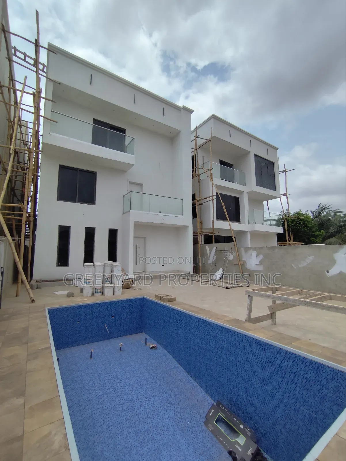 5bdrm Mansion in Adjiringanor, East Legon for sale in East Legon
