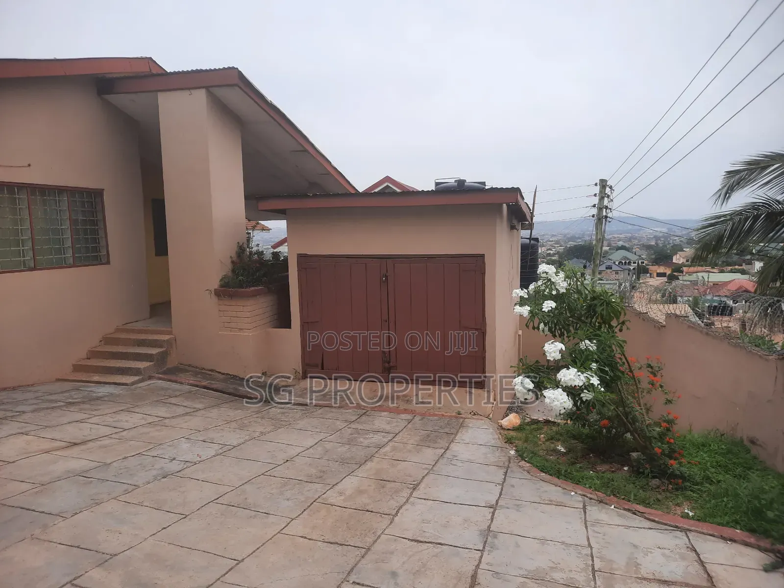 3bdrm House in Atomic Hills Estates for sale in Ashomang Estate