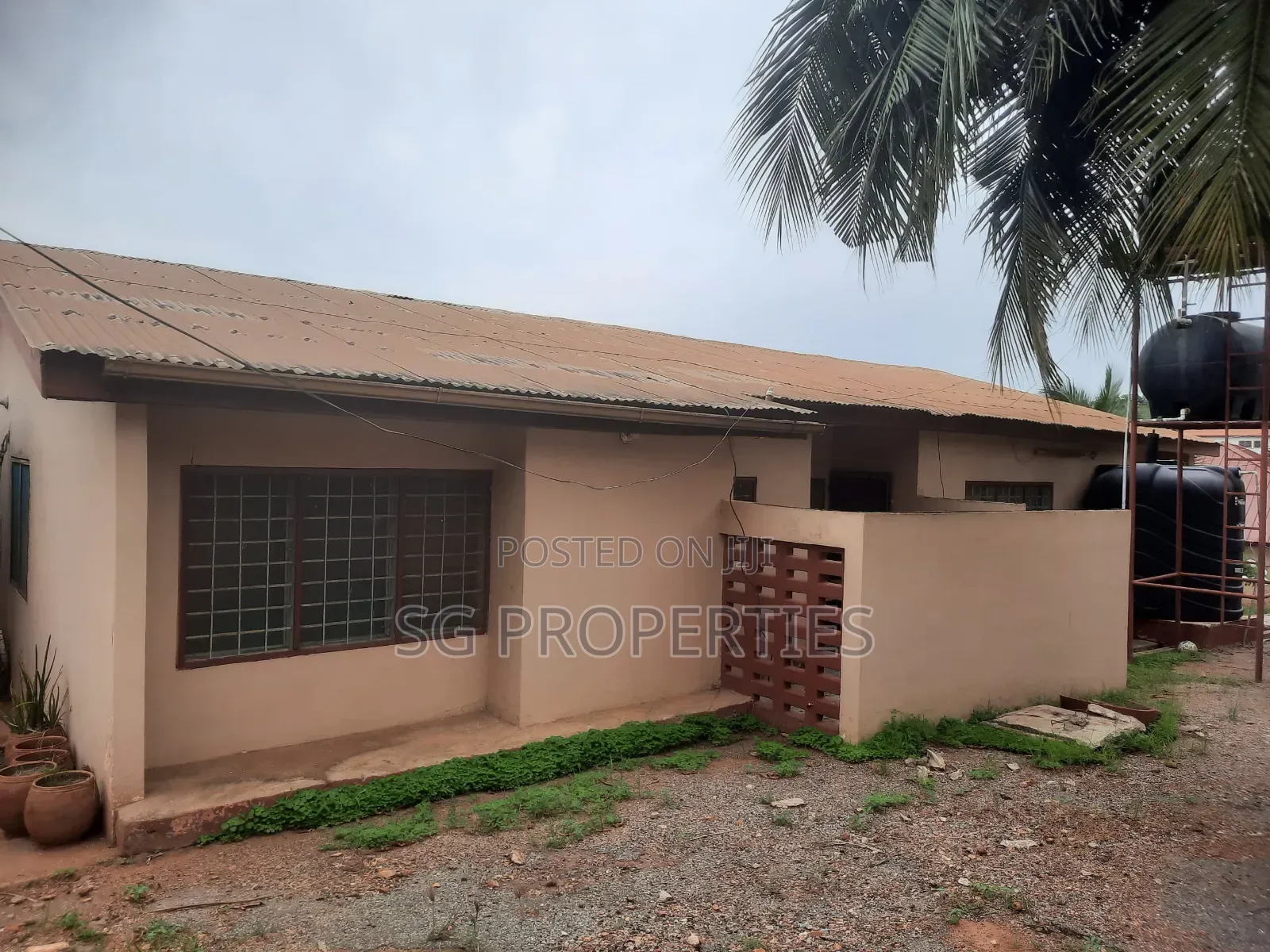 3bdrm House in Atomic Hills Estates for sale in Ashomang Estate