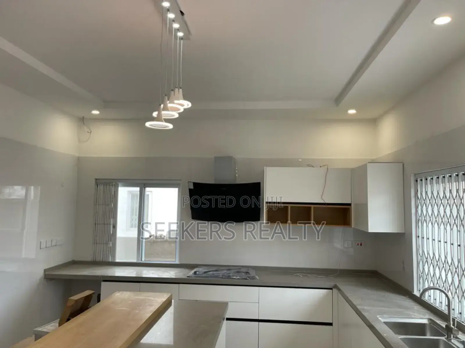 4bdrm House in Seekers Realty, Cantonments for rent in Cantonments