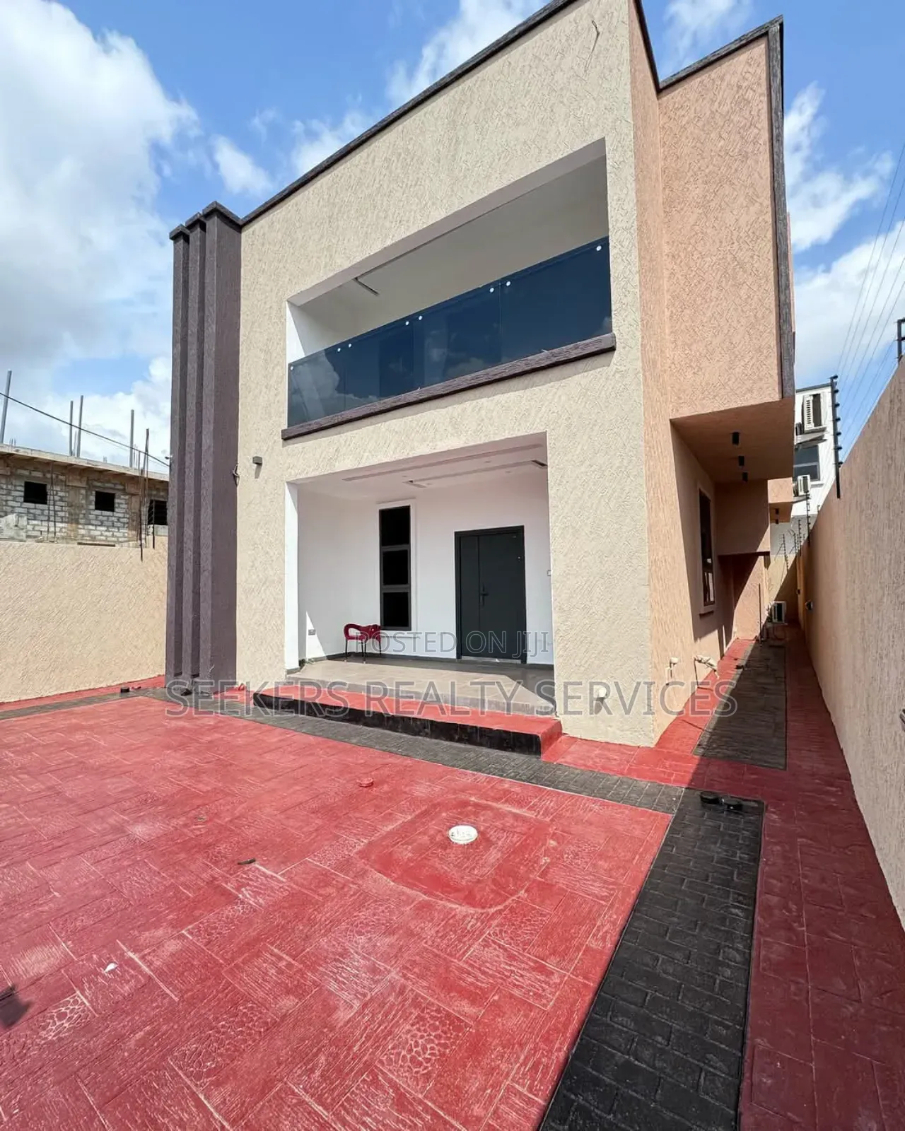 4bdrm Duplex in Seekers Realty, Lake Side Estate for sale in Lake Side Estate