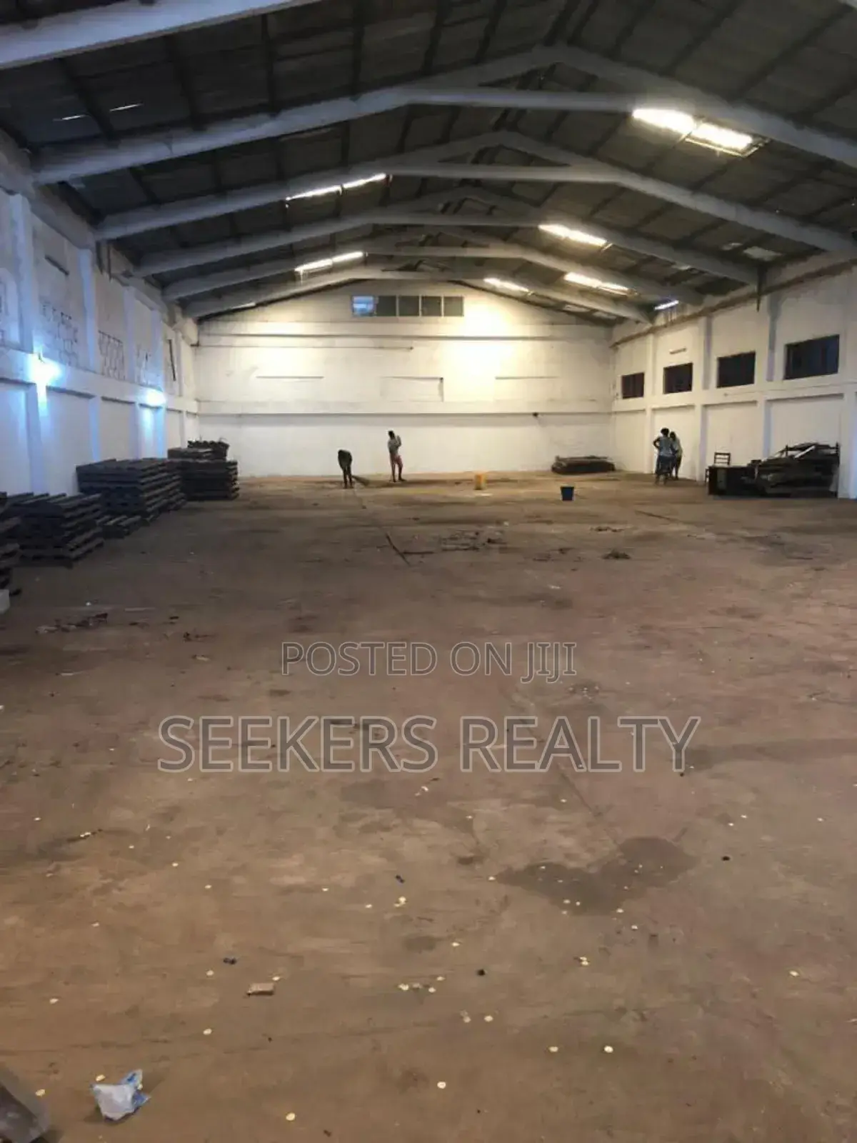 Warehouse for Rent Within Labone in Labone