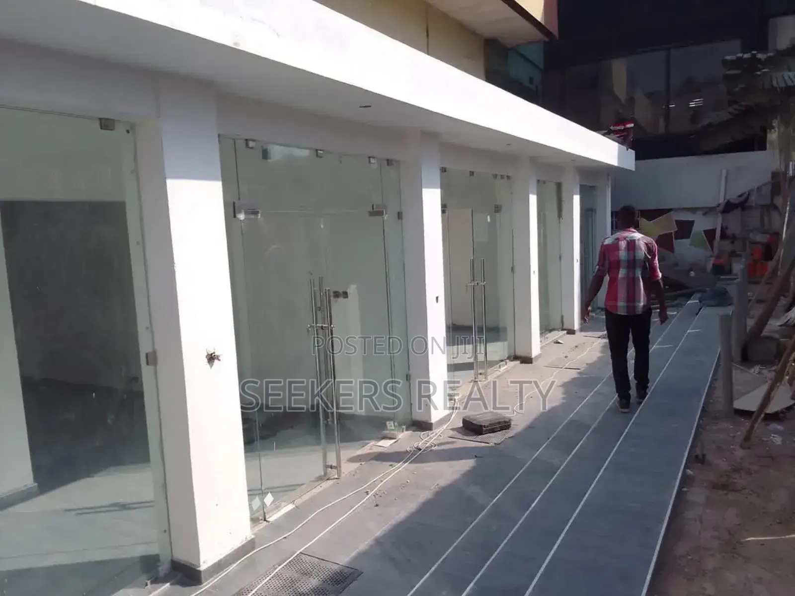 Newly Built Shops for Rent at Osu Near the Oxford Street in Osu