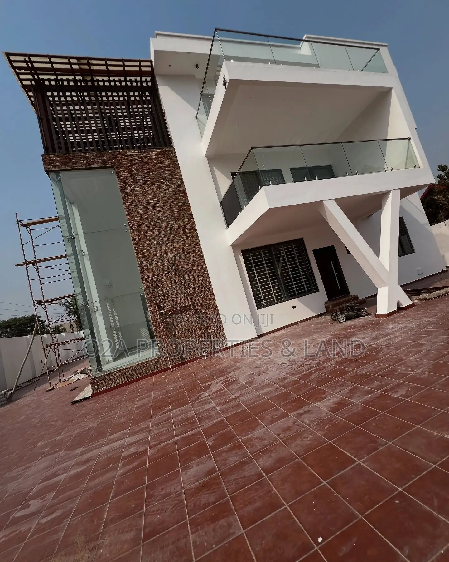 9bdrm House in Adjiriganor, Ability for sale in Ability