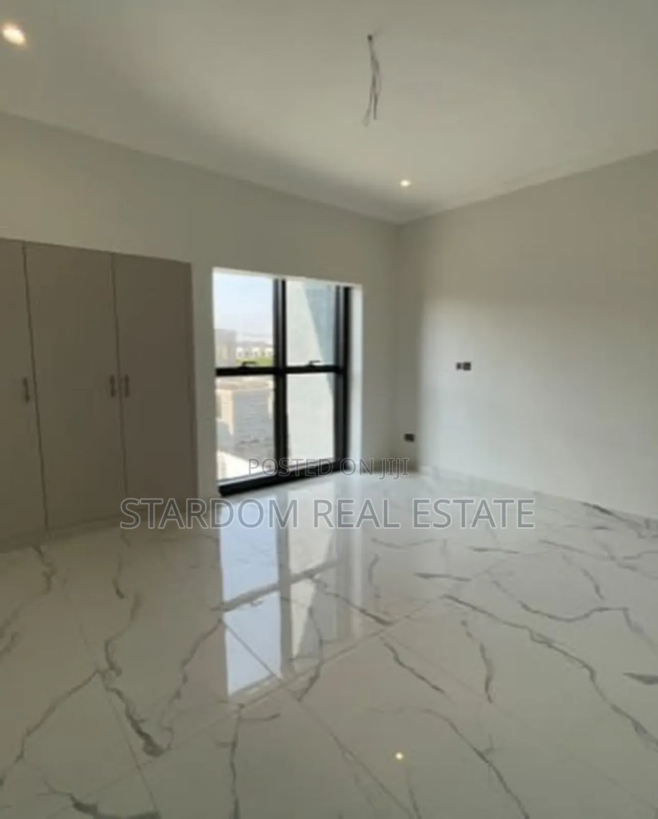 4bdrm Duplex in East Airport Area, Spintex for sale in Spintex