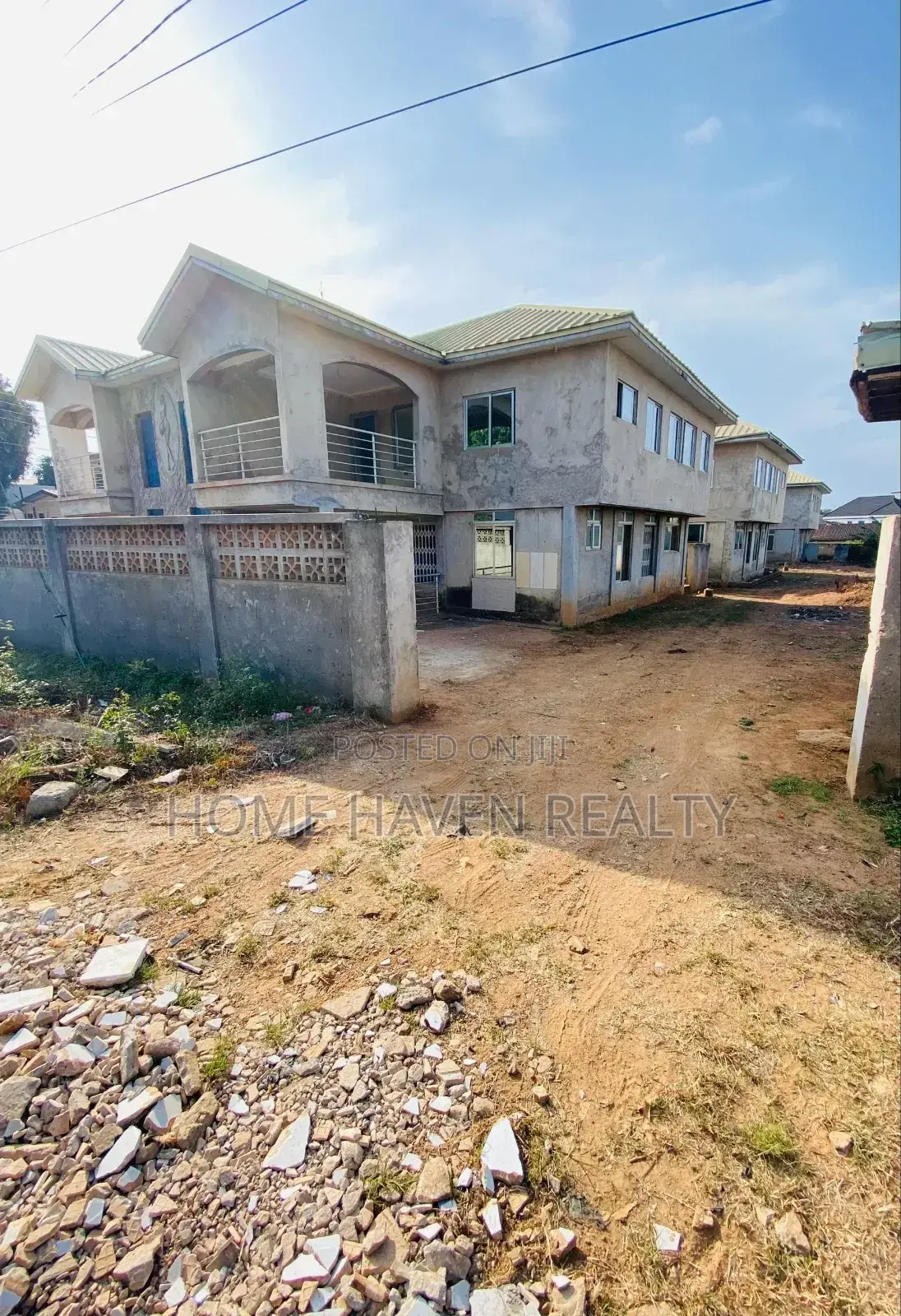 6bdrm Apartment in Westland for sale in West Legon