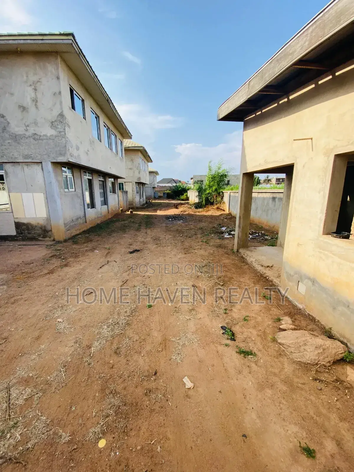 6bdrm Apartment in Westland for sale in West Legon