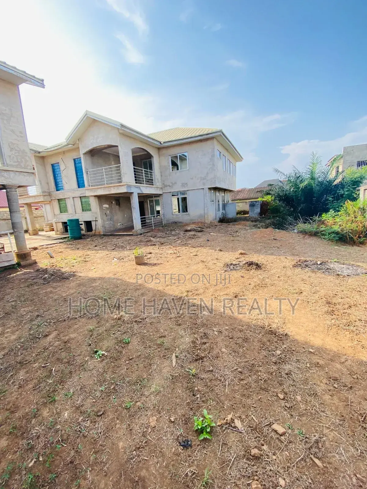 6bdrm Apartment in Westland for sale in West Legon