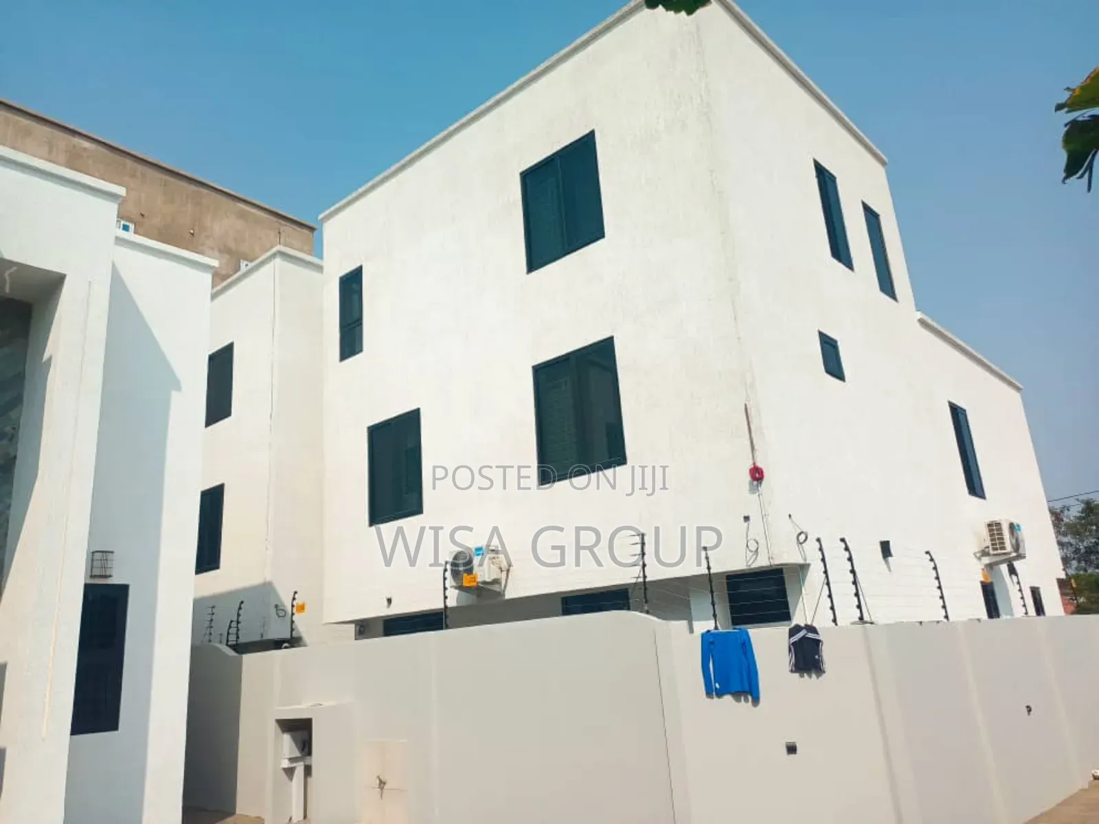 5bdrm Duplex in Wisa Group, Accra Metropolitan for sale in Accra Metropolitan