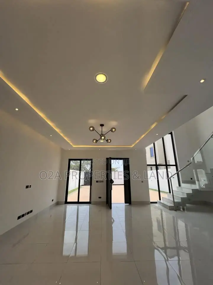 4bdrm House in Spintex, Lashibi, Sakumono for sale in Sakumono