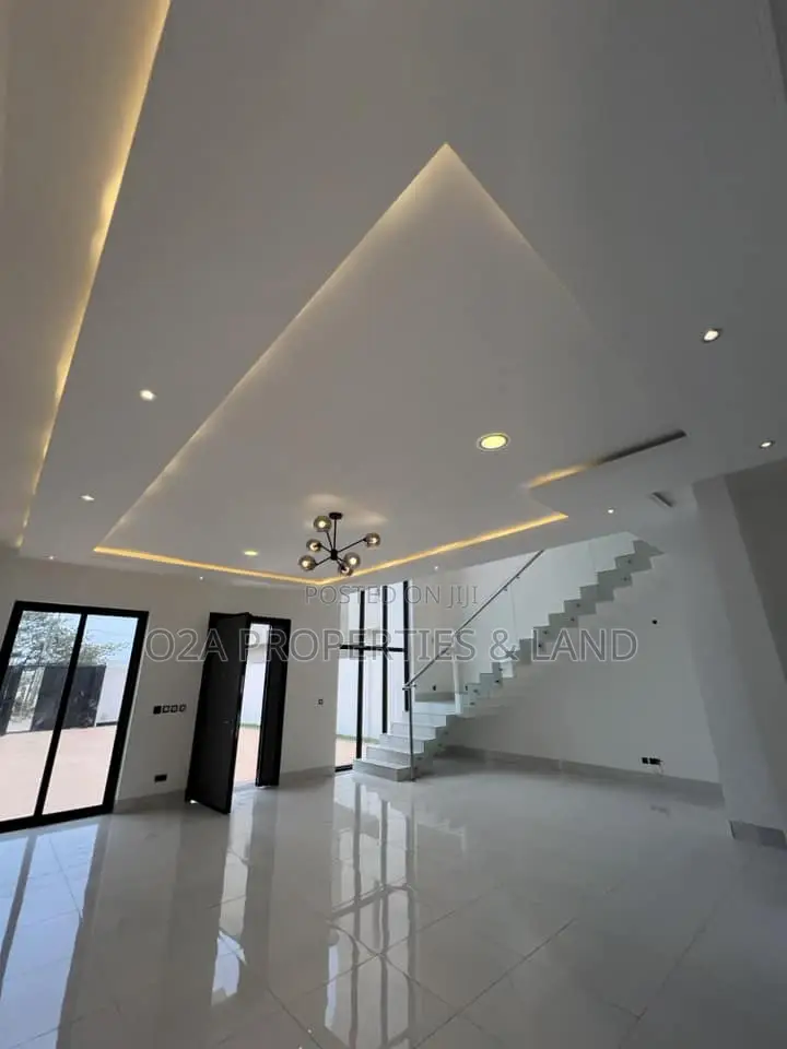 4bdrm House in Spintex, Lashibi, Sakumono for sale in Sakumono