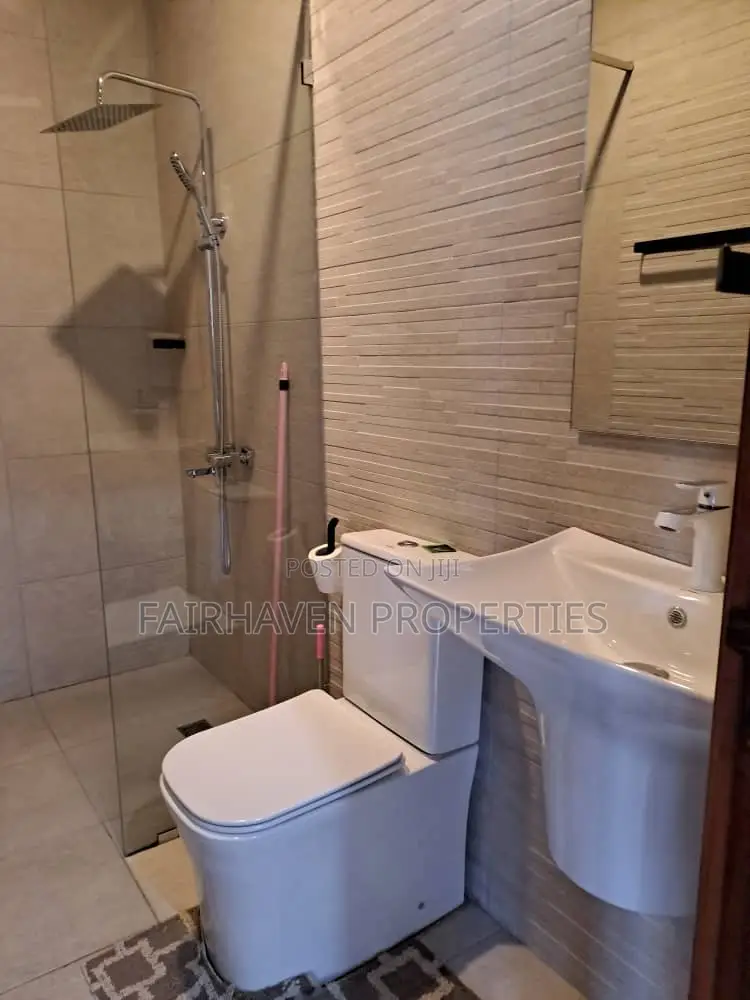 Furnished 1bdrm Apartment in Tseaddo East Airport for rent in Airport Residential Area