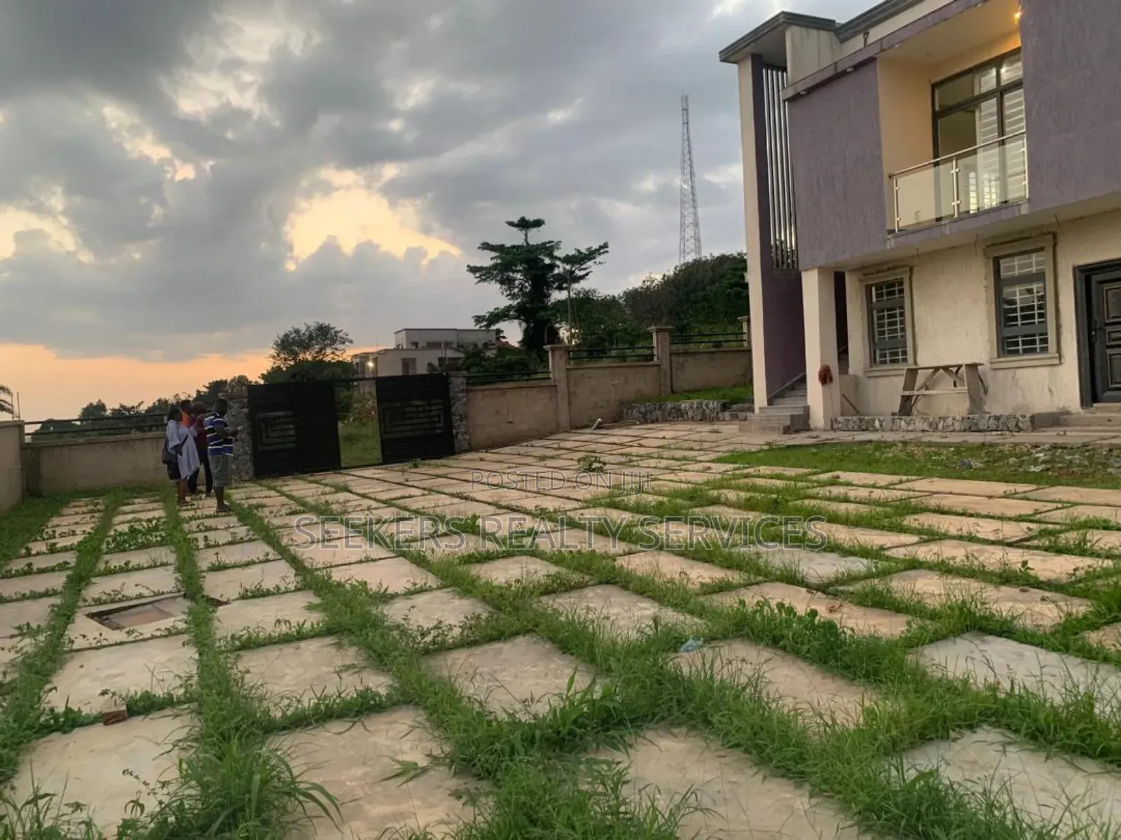 4bdrm House in Seekers Realty, Aburi for sale in Aburi