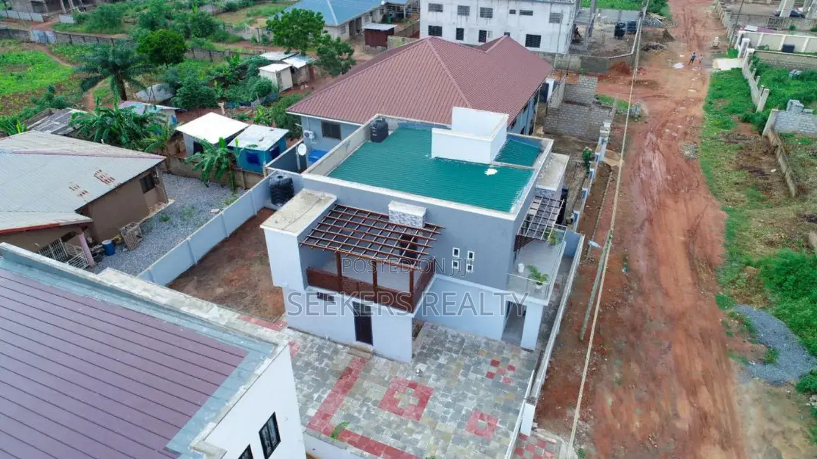 4bdrm Duplex in Seekers Realty, Oyarifa for sale in Oyarifa