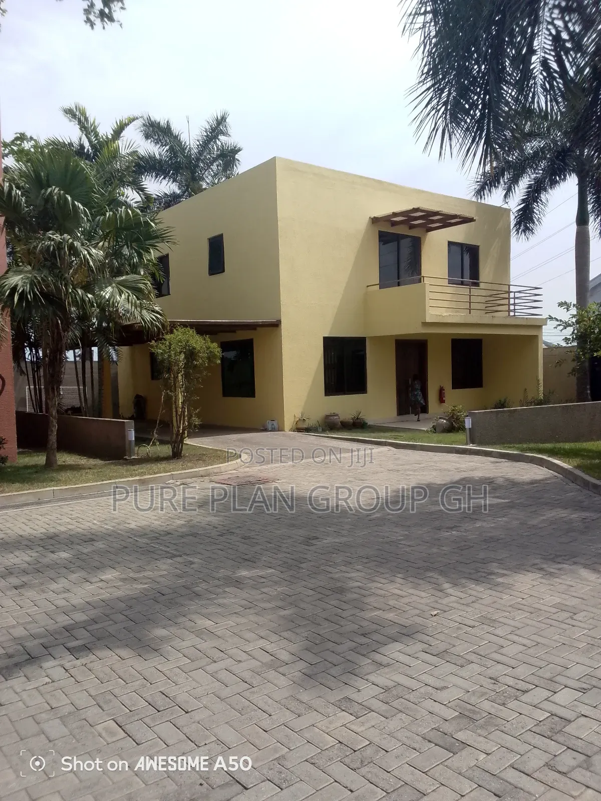 4bdrm Townhouse / Terrace in Abelenkpe, Lincoln School Area for rent in Lincoln School Area