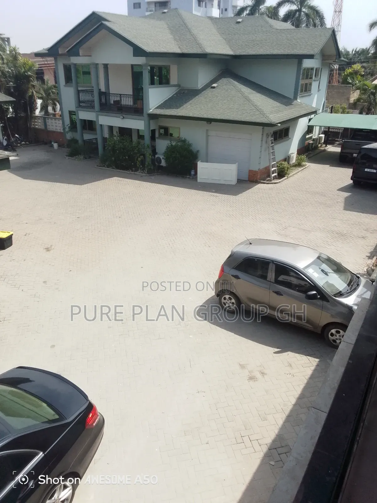 5bdrm Townhouse / Terrace in Dzorwulu for rent in Dzorwulu