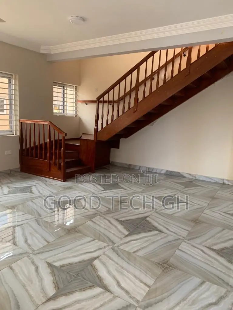 5bdrm House in East Legon for sale in East Legon