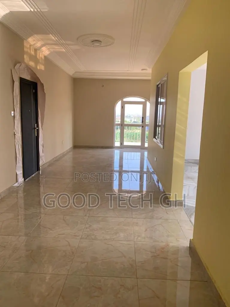 5bdrm House in East Legon for sale in East Legon