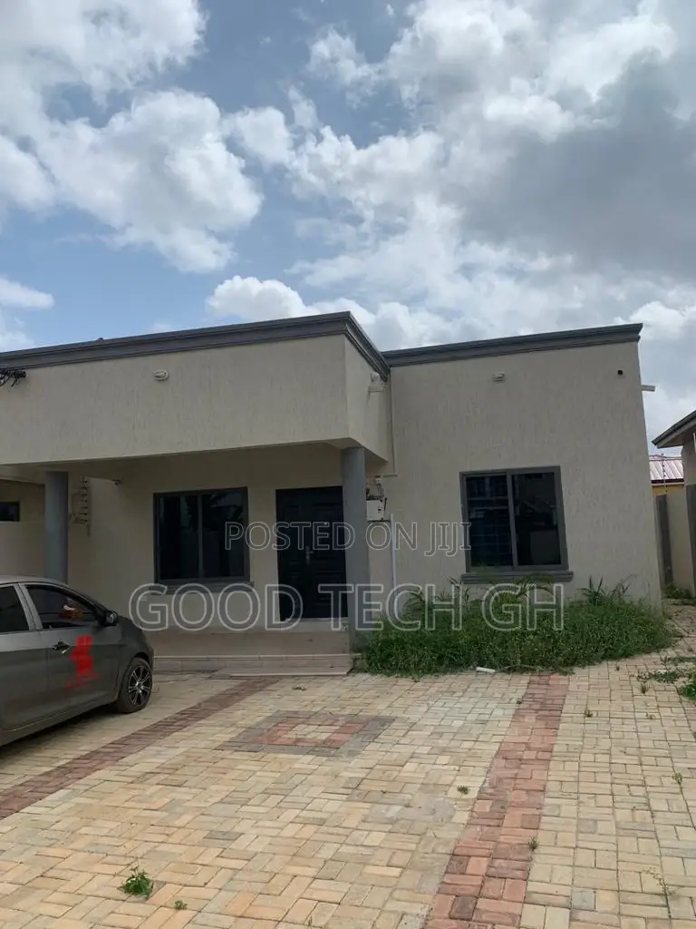 5bdrm House in East Legon for sale in East Legon