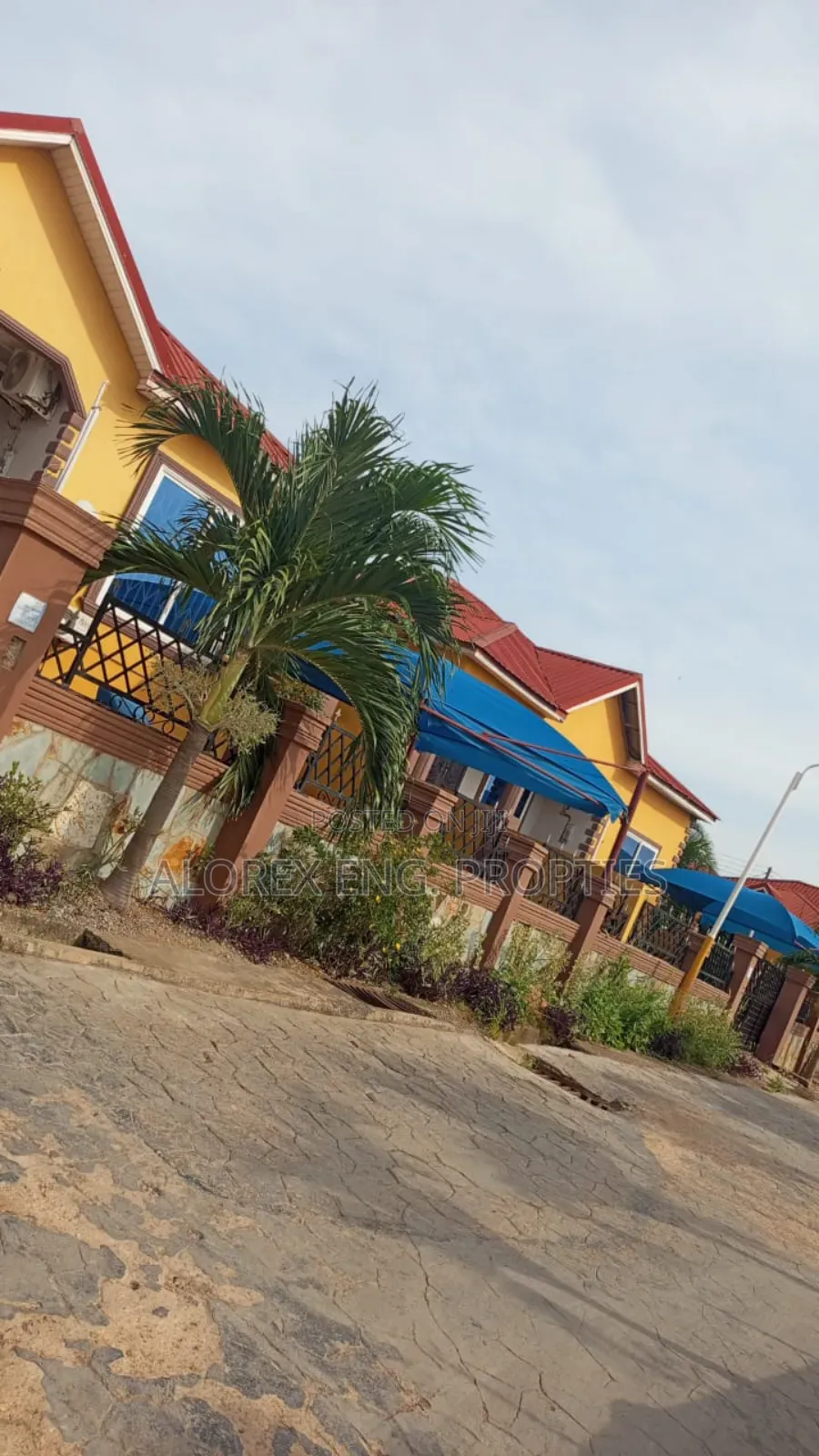 2bdrm House in Self Compound, Oyarifa for rent in Oyarifa