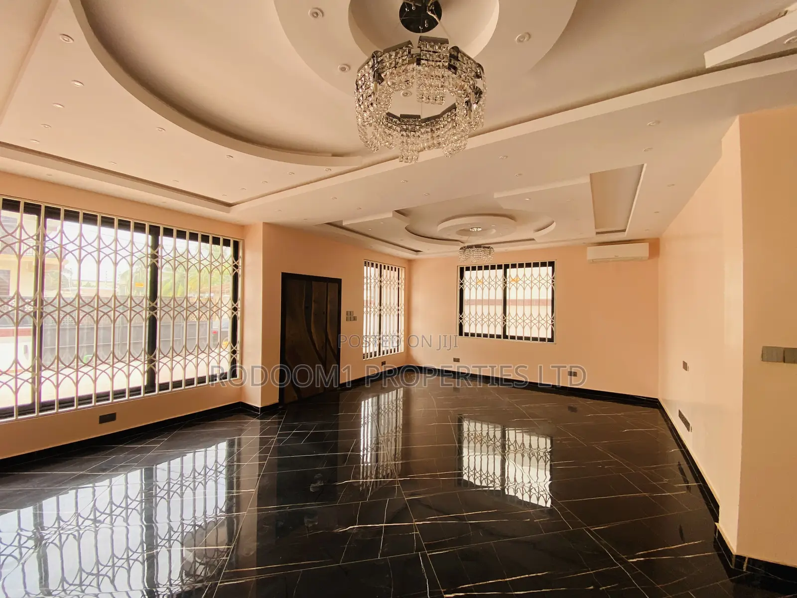 7bdrm House in East Legon Ogbojo for sale in East Legon