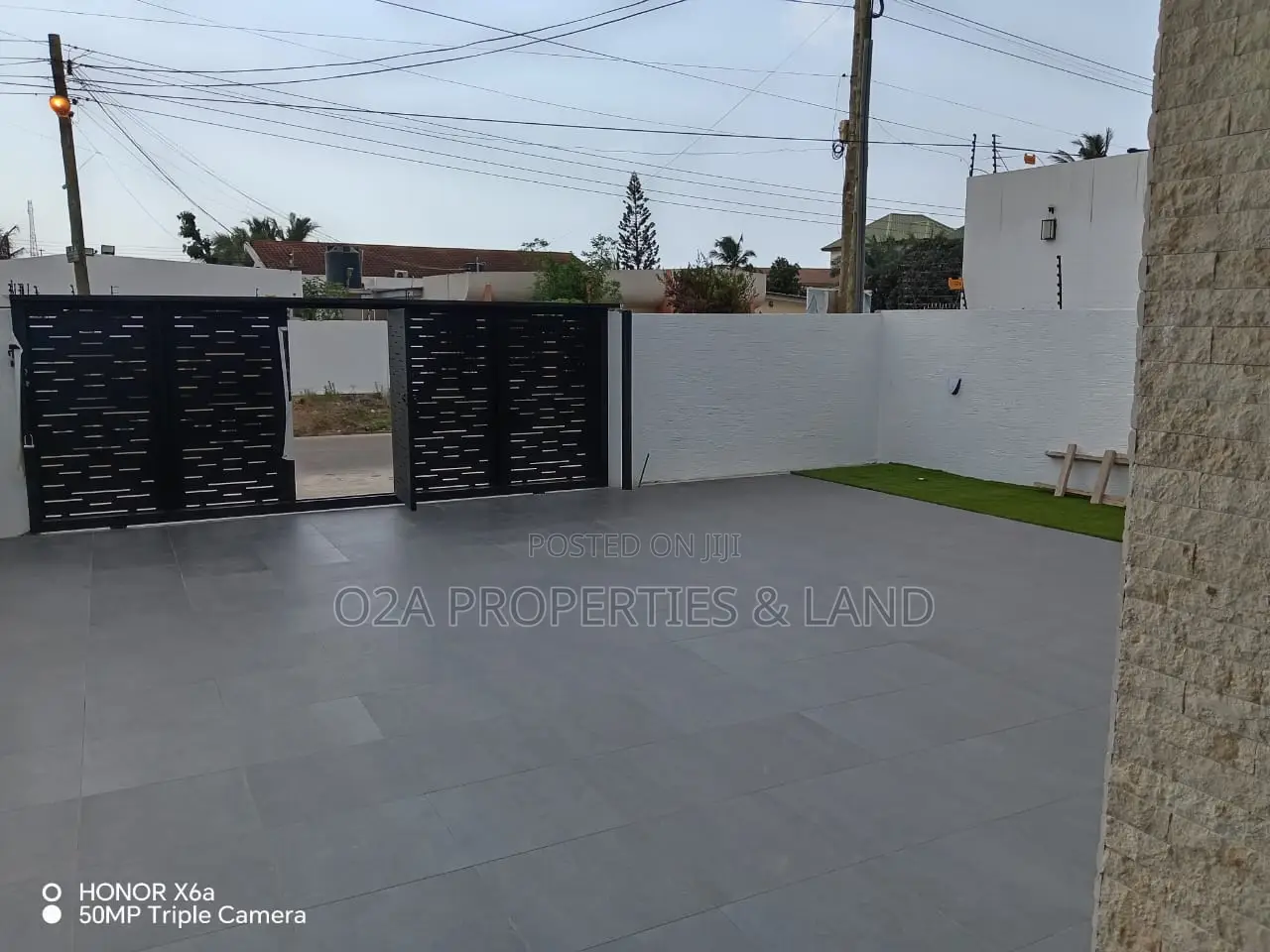 4bdrm House in Community 16, Sakumono for sale in Sakumono