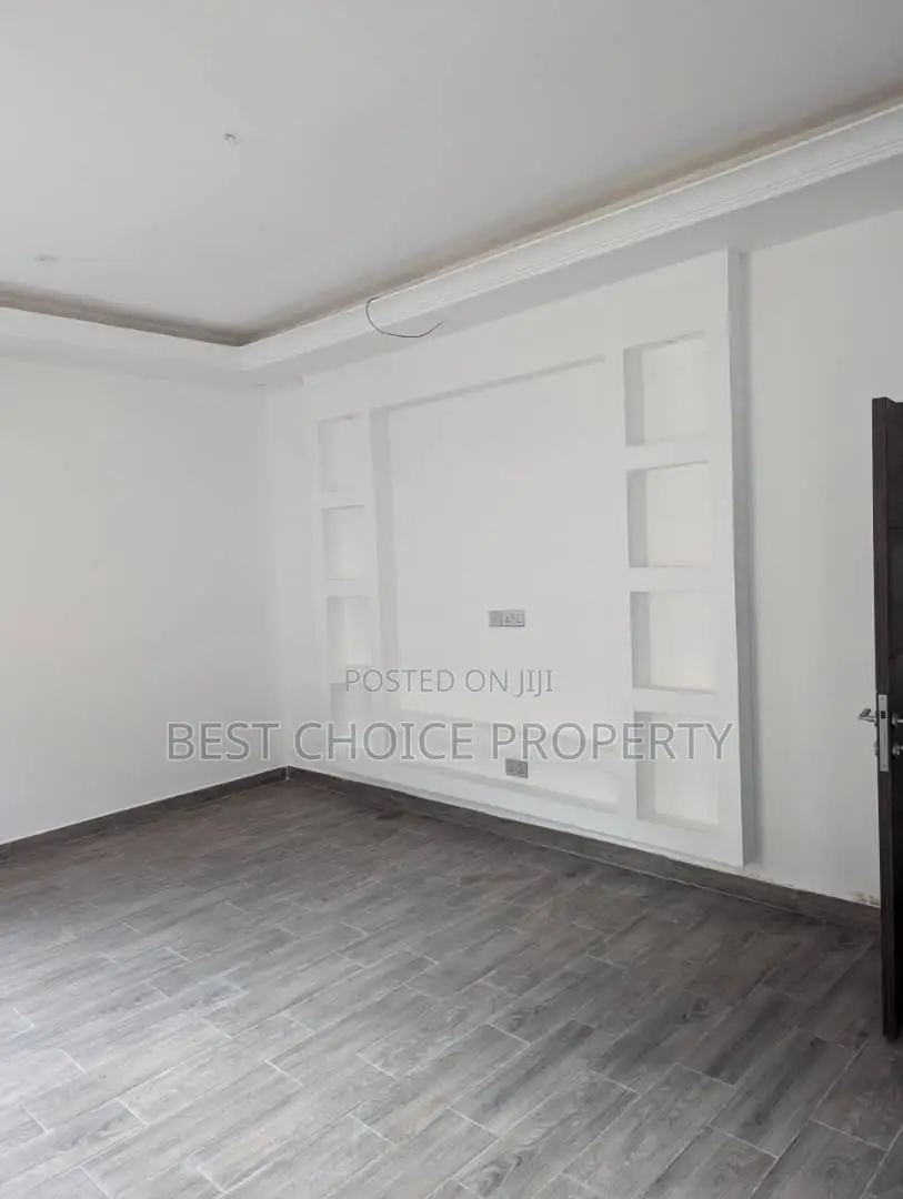3bedroom Self Compound for Sale in Lake Side Estate