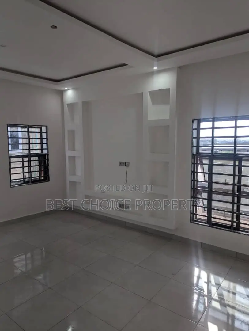 3bedroom Self Compound for Sale in Lake Side Estate