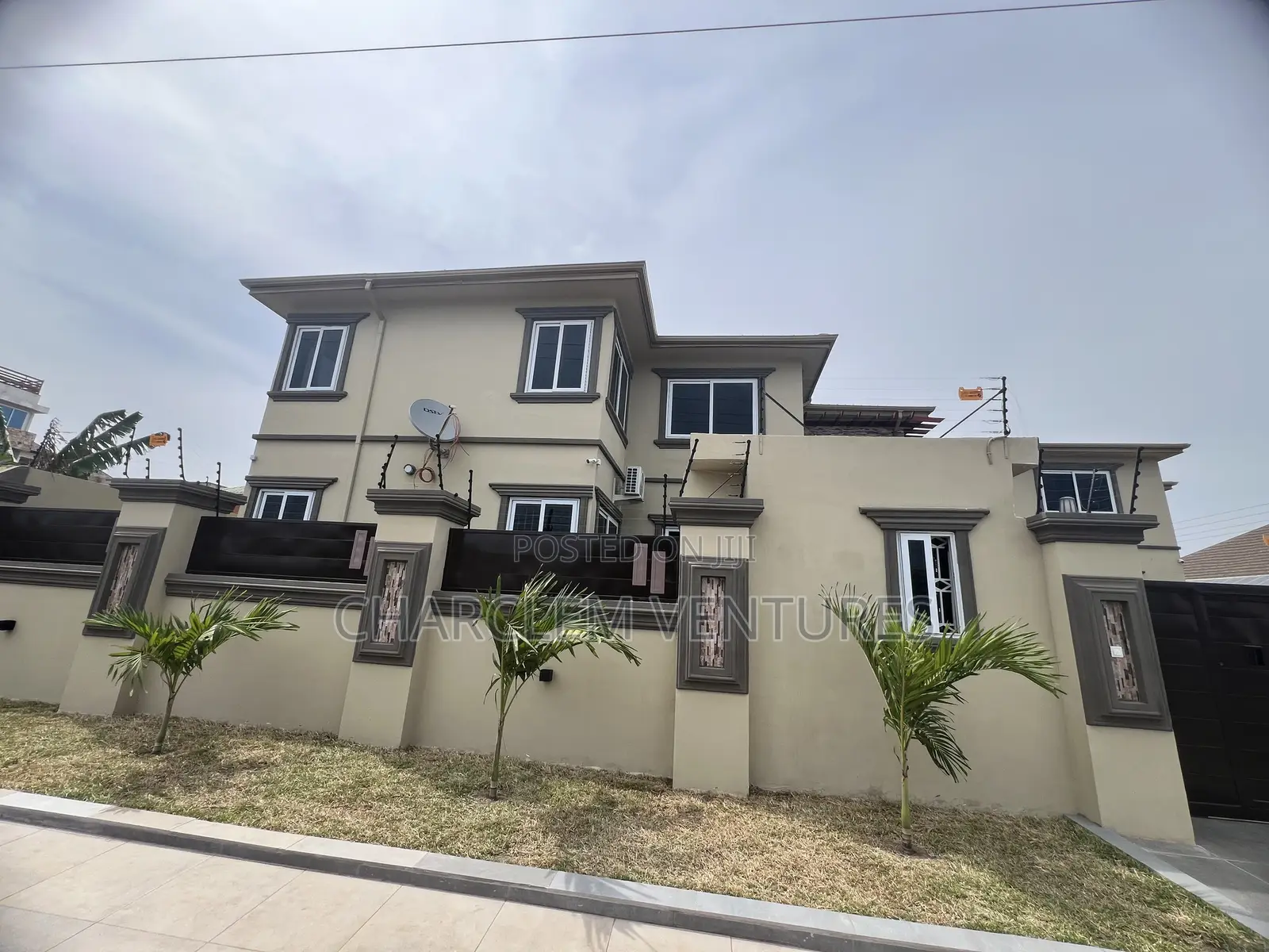 3bdrm Apartment in Charclem Ventures, Accra Metropolitan for rent in Accra Metropolitan