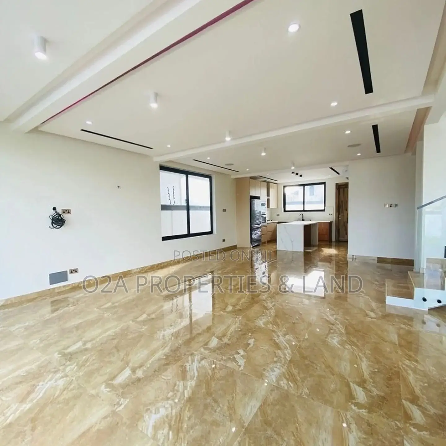 4bdrm House in East Airport for sale in Airport Residential Area